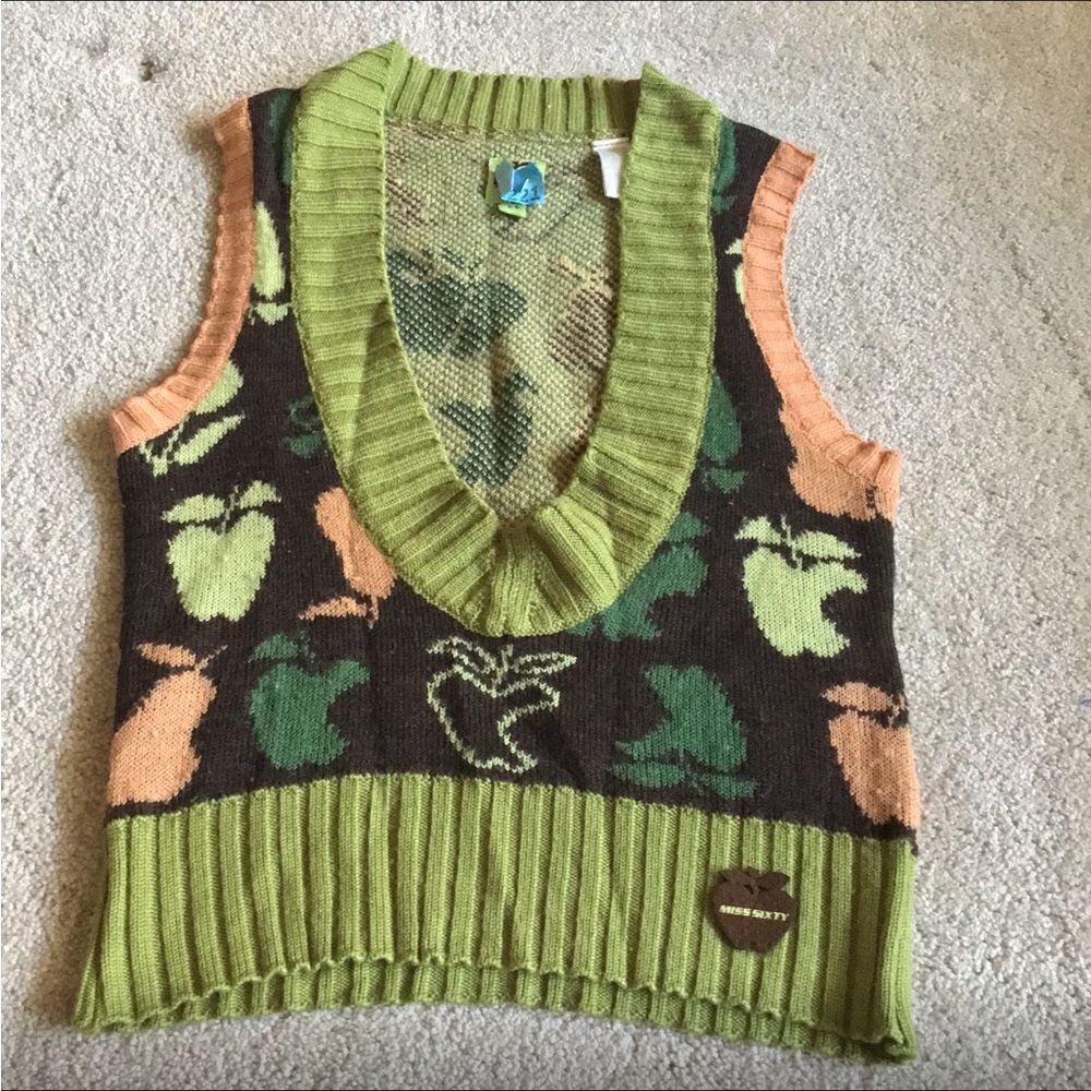 VERY RARE vintage Miss Sixty Wool Apple Design Green Sweater Vest